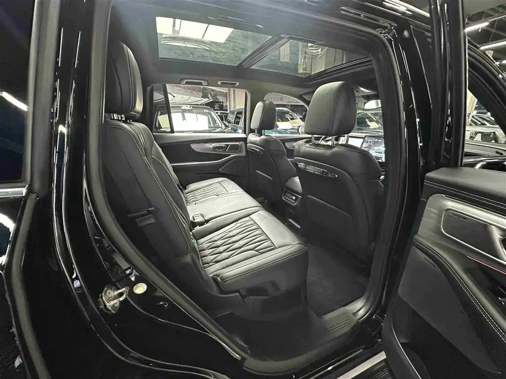 GAC Trumpchi Trumpchi GS8 2022 Hybrid Series 2.0TM 4WD Premium Edition (7-Seater) фото 30