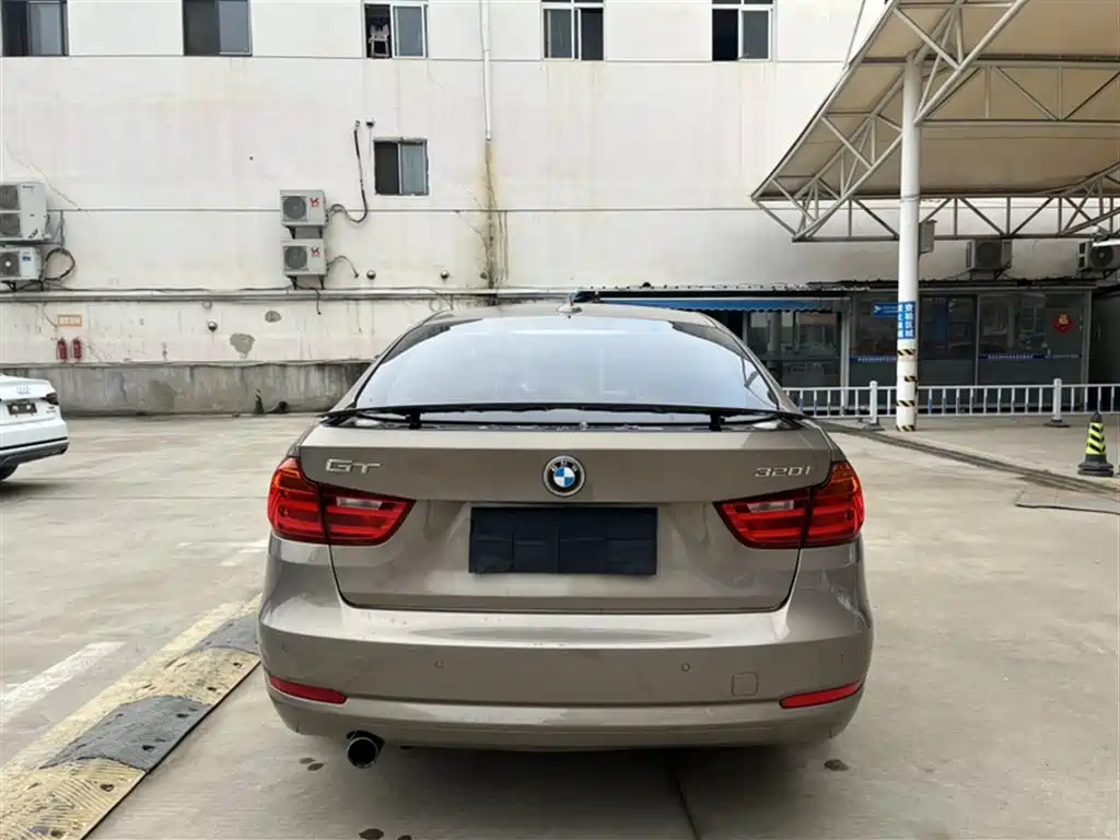BMW 3 Series GT 2016 320i Fashion Style фото 23