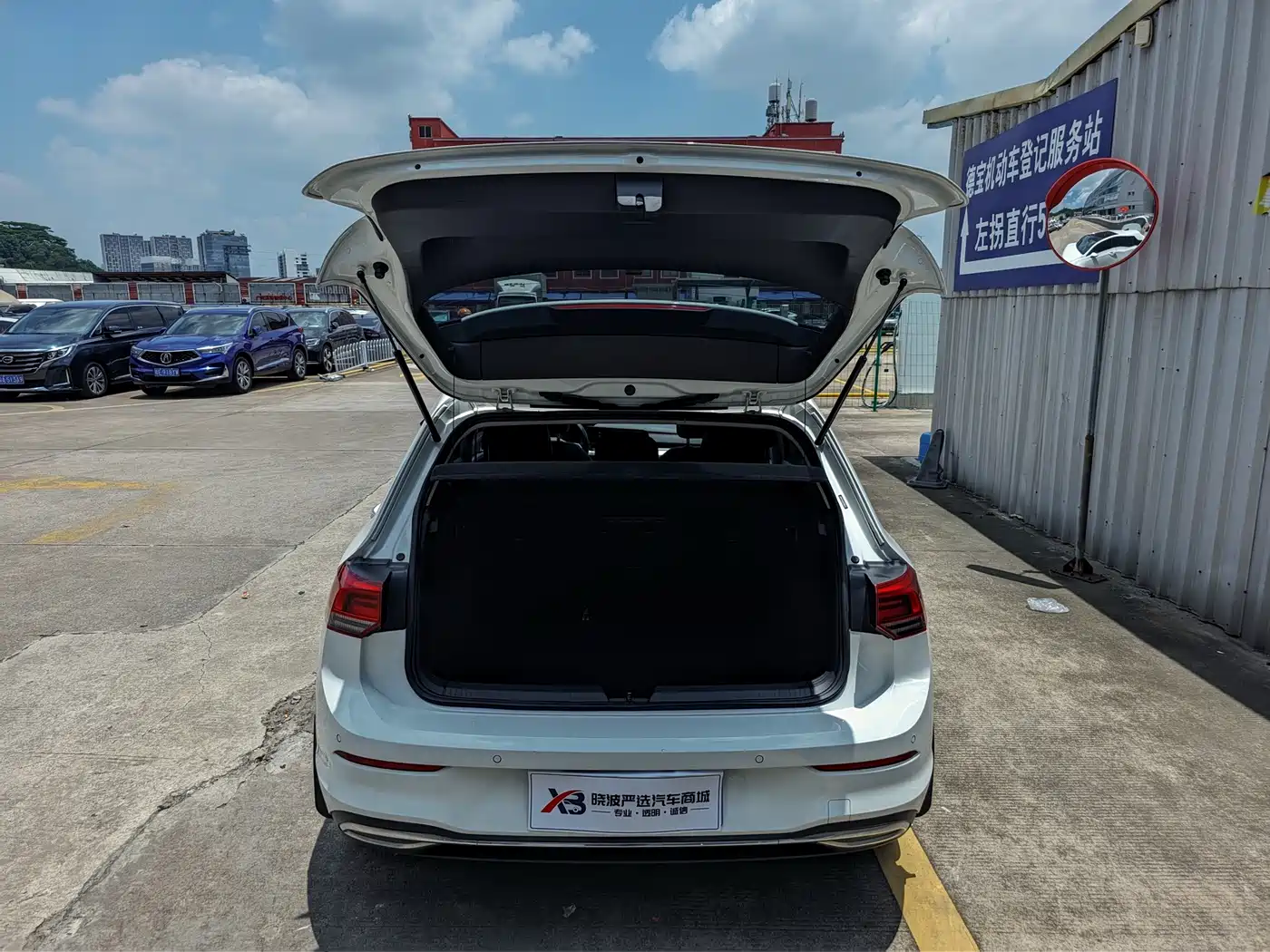 Volkswagen Golf 2023 Facelift 280TSI DSG Pro фото 8