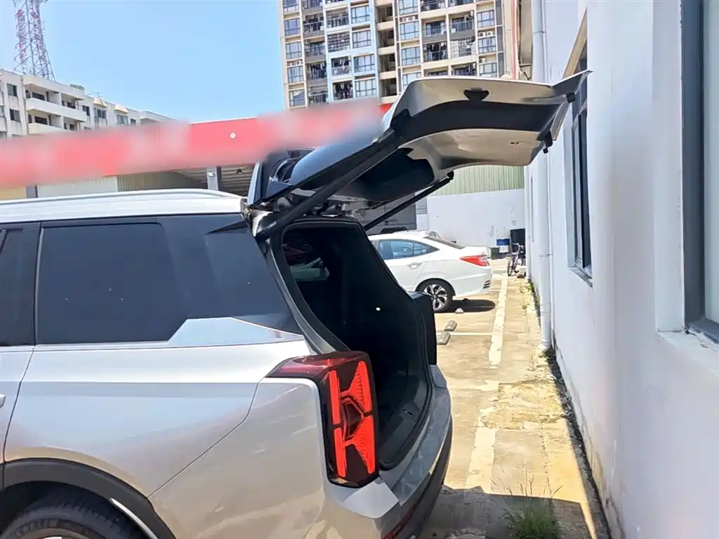 GAC Trumpchi Trumpchi GS8 2022 Pilot Series 2.0TGDI 2WD Luxury Smart Connect Edition (7-Seater) фото 19