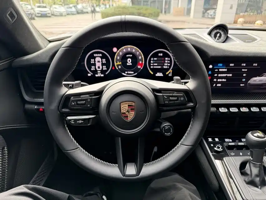 PORSCHE 911