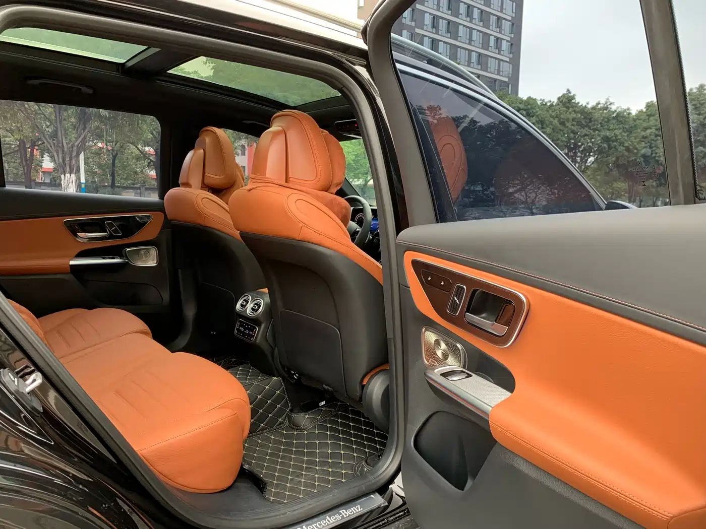 Mercedes-Benz GLC 2024 GLC 300 L 4MATIC Luxury 5-seater фото 17