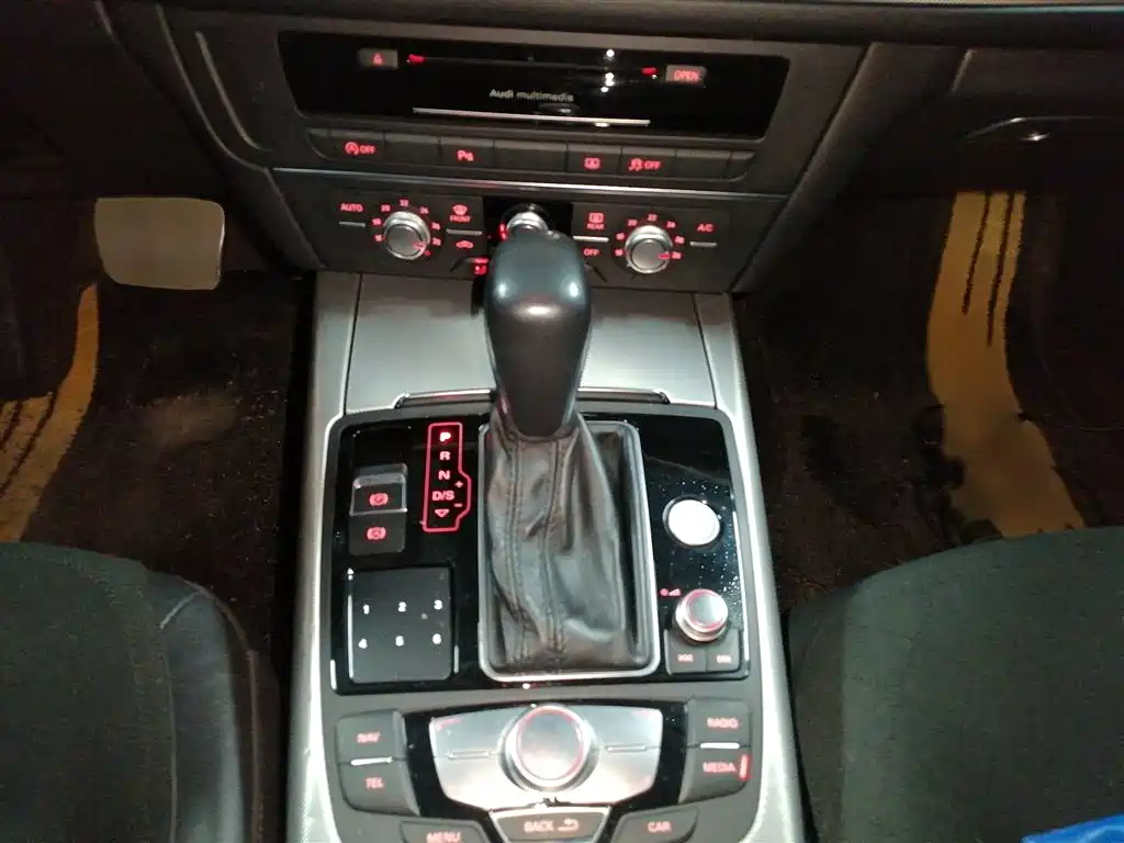Audi A6L 2018 30th Anniversary 35 TFSI Fashion фото 7