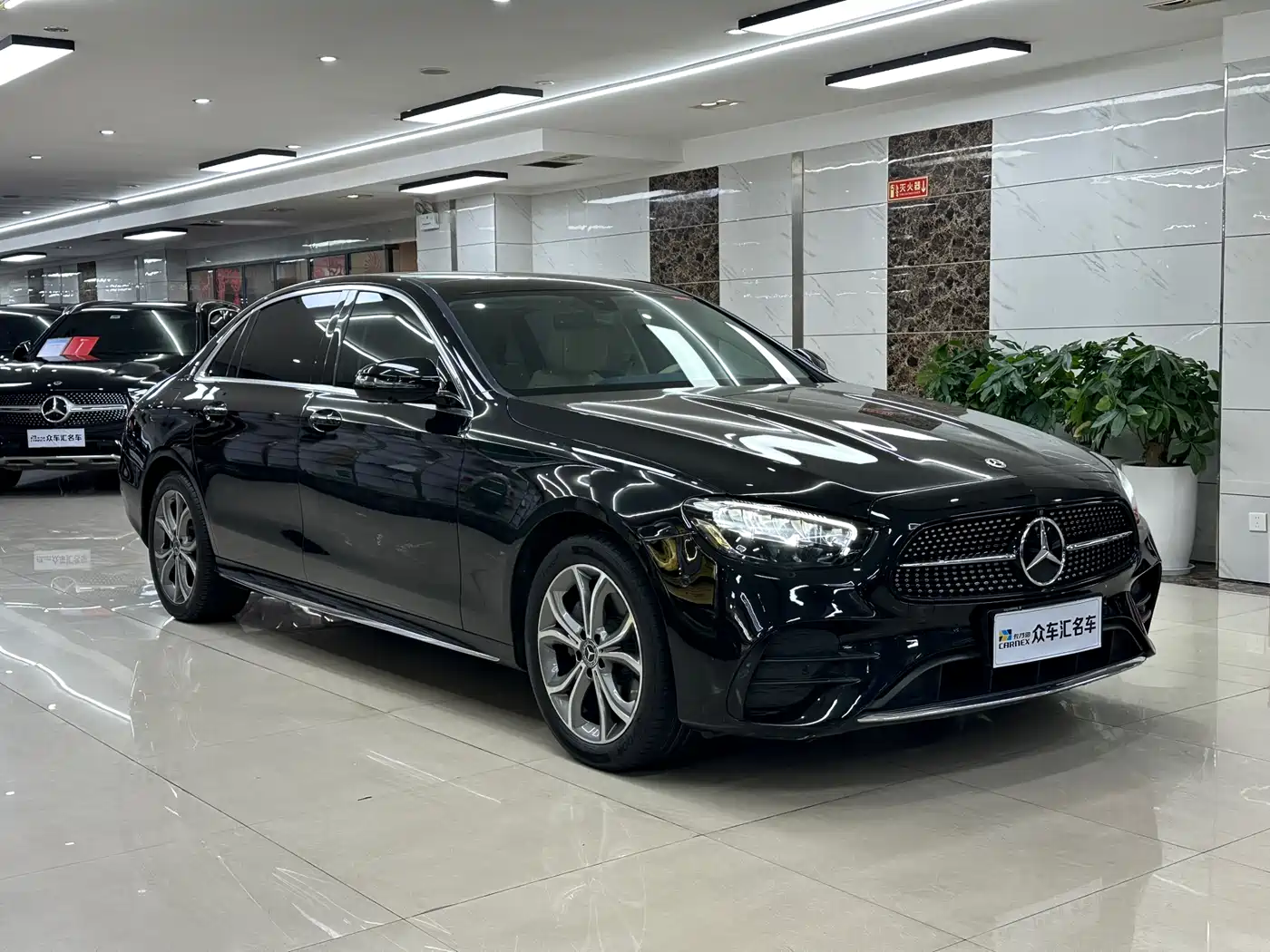 Mercedes-Benz E-Class 2022 E 300 L Sport Fashion фото 3