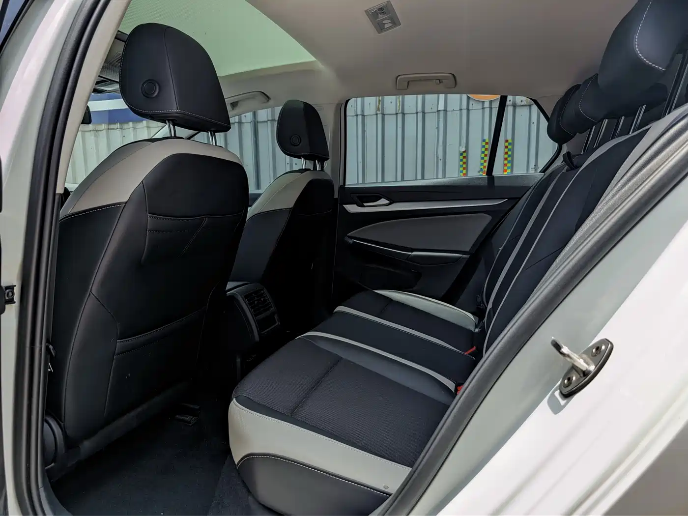 Volkswagen Golf 2023 Facelift 280TSI DSG Pro фото 12