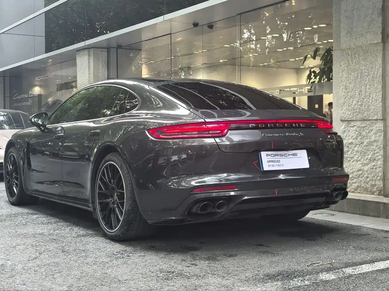 Porsche Panamera 2020 Panamera 10th Anniversary Edition 2.9T фото 4