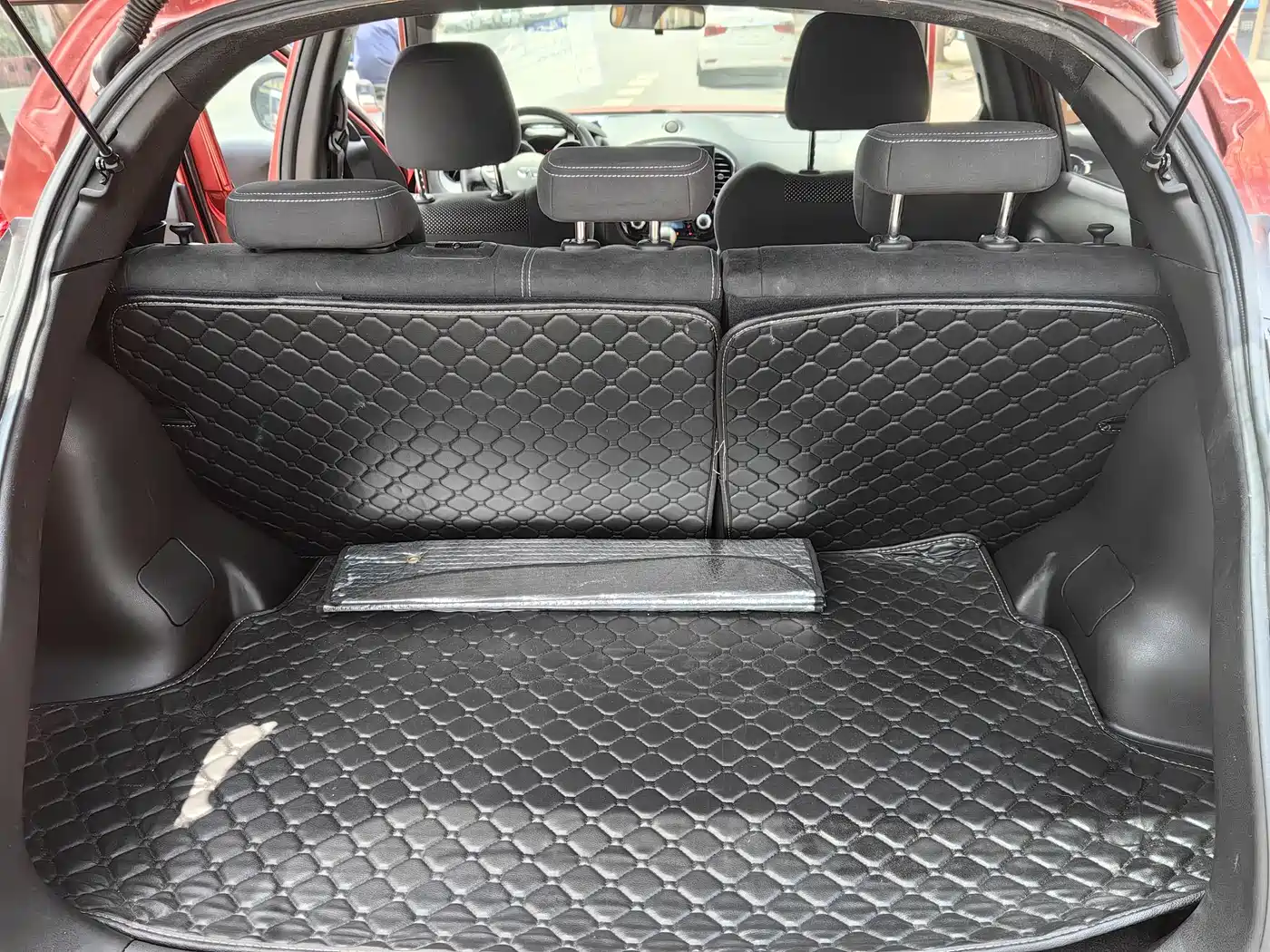 INFINITI ESQ