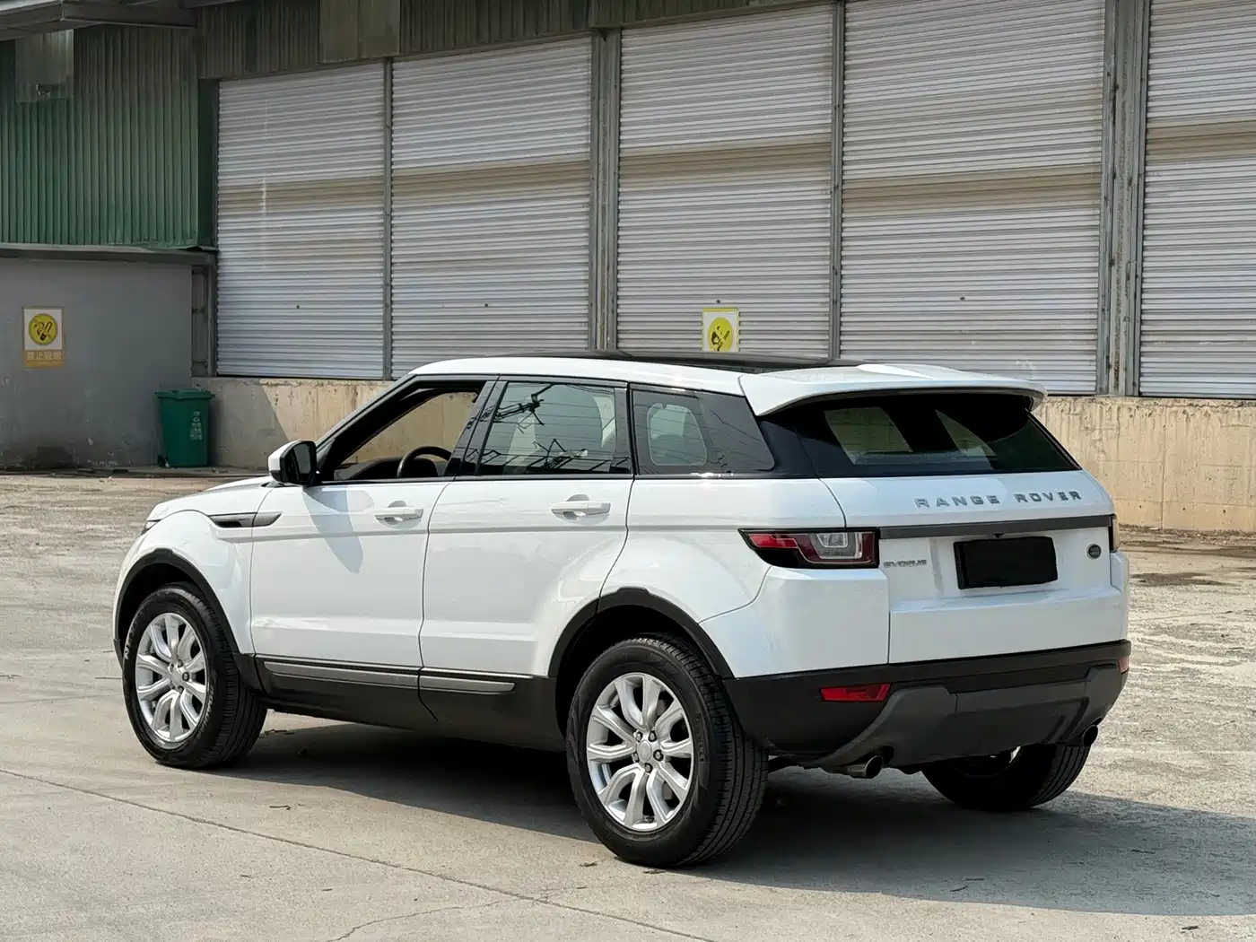 Land Rover Range Rover Evoque 2016 2.0T PURE Style фото 5