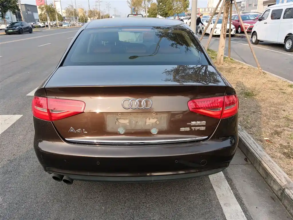 Audi A4L 2015 35 TFSI Auto Standard фото 4