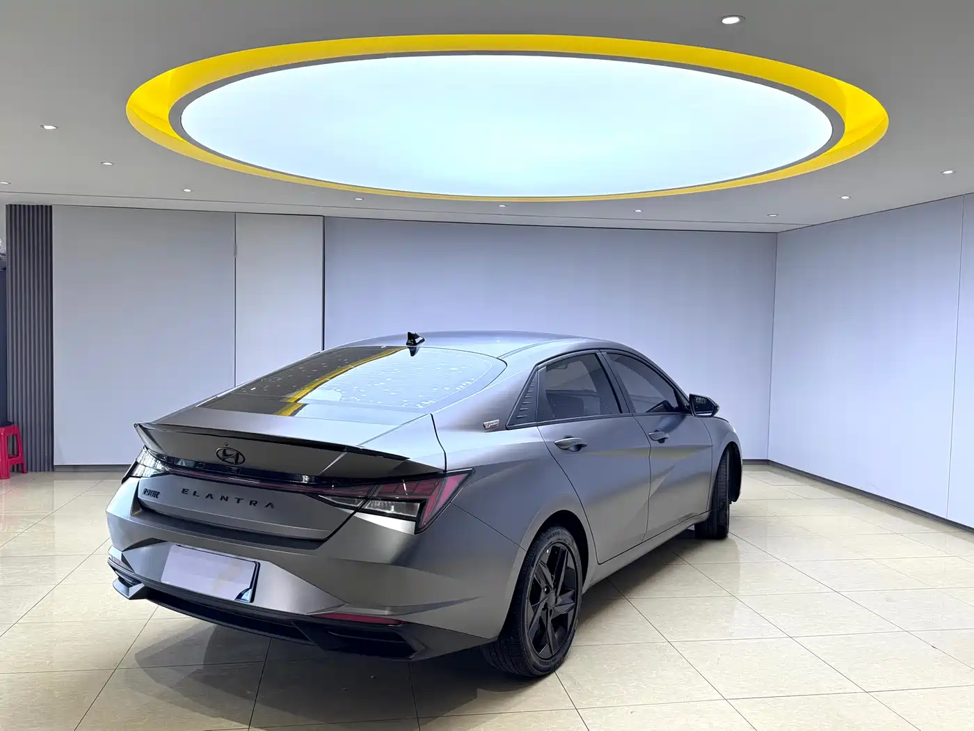 Hyundai Elantra 2022 1.5L CVT LUX Premium Edition фото 6
