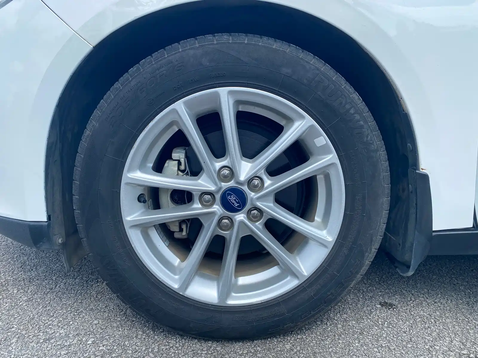 Фото 14 - Ford Focus