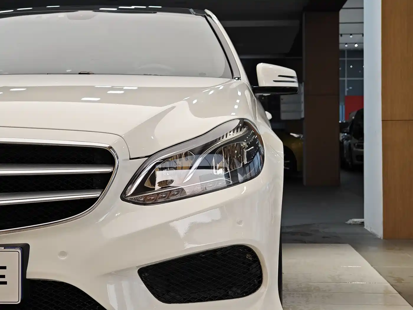 Mercedes-Benz E-Class 2015 Facelift E 200 L Sport фото 2