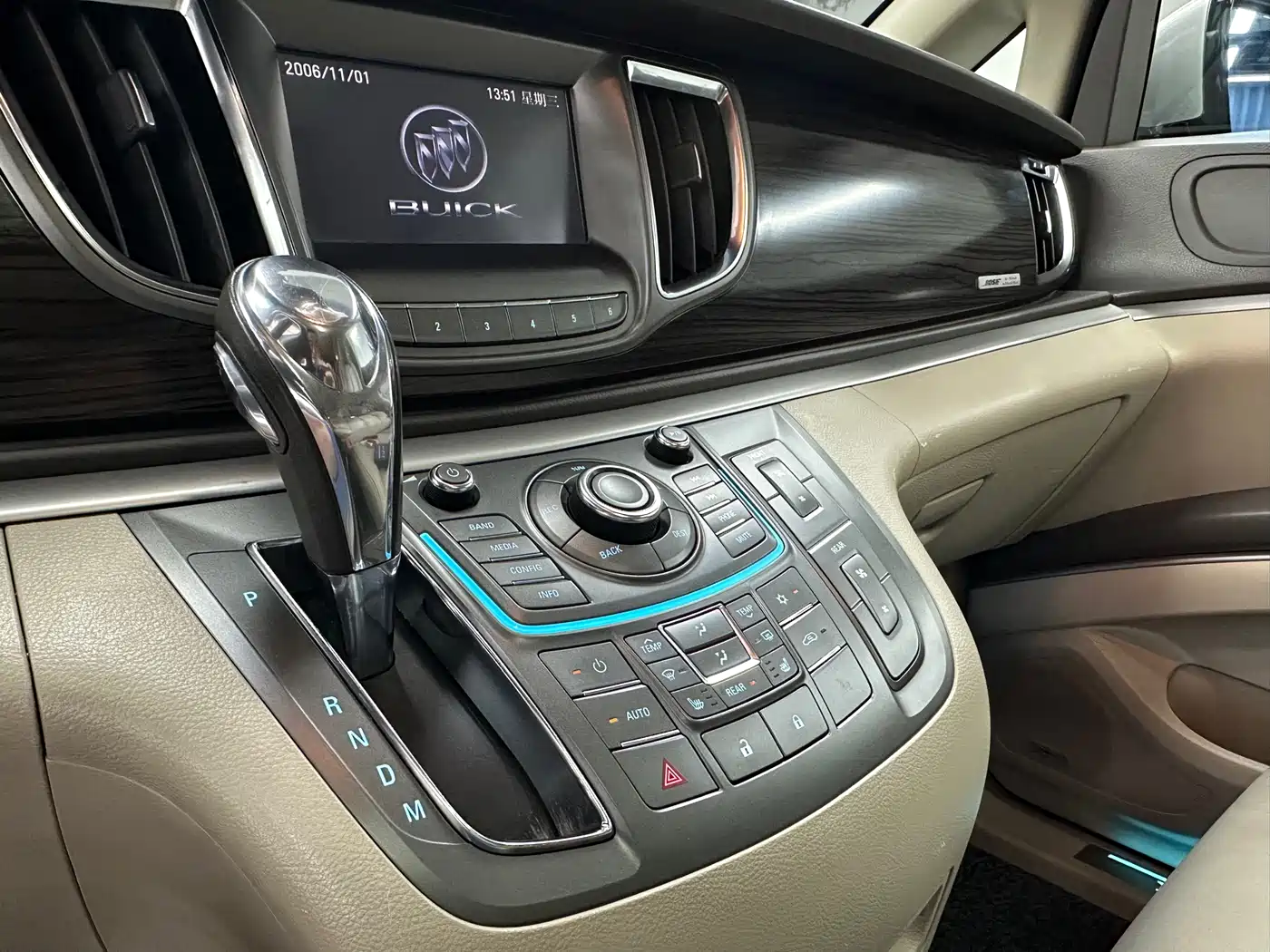 Buick GL8 2011 2011 3.0L XT Luxury Business Flagship