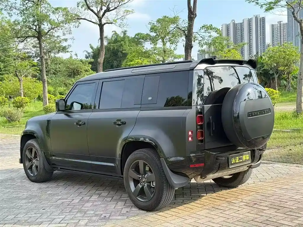 Land Rover Defender 2024 110 3.0T P400 X-DYNAMIC HSE фото 7