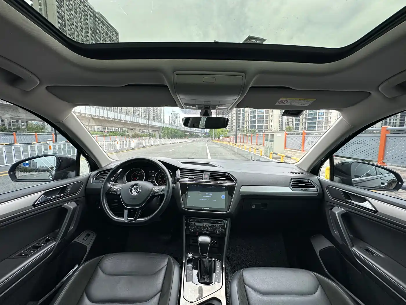 Volkswagen Tiguan L 2020 330TSI Auto 2WD Smart Luxury China VI фото 7