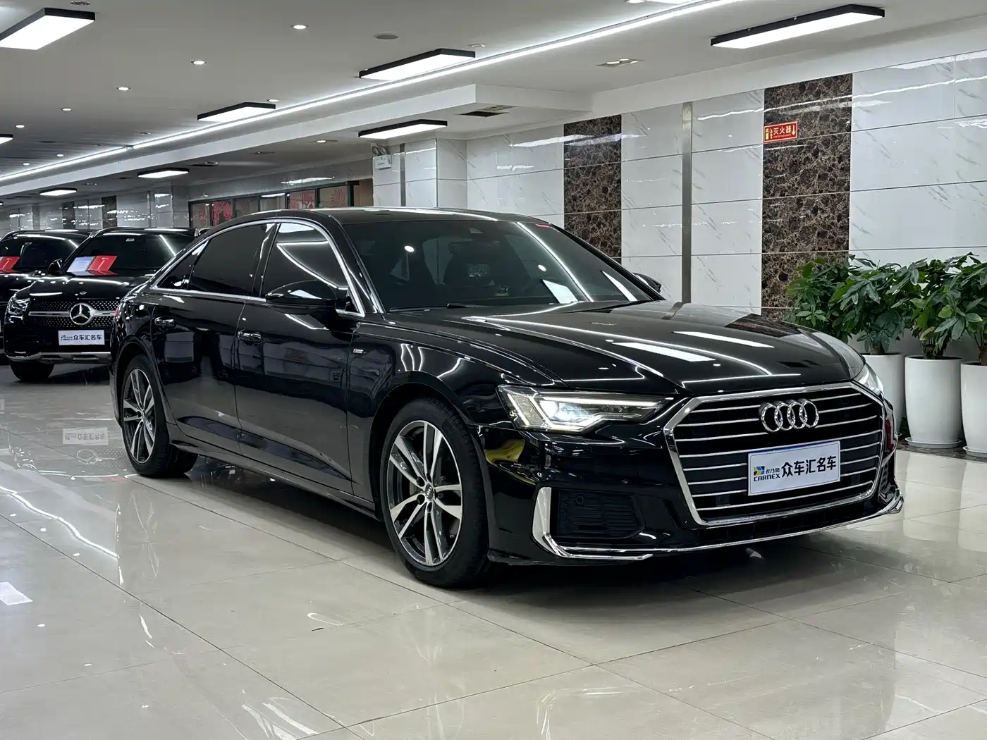 Audi A6L 2021 40 TFSI Luxury Sport фото 3