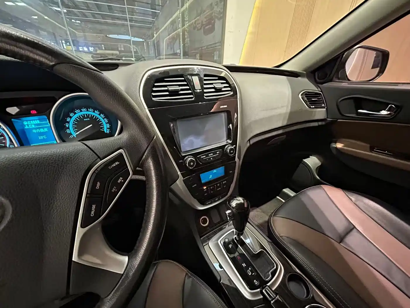 GAC Trumpchi Trumpchi GS5 Super 2015 2.0L Automatic 2WD Elite Edition фото 15