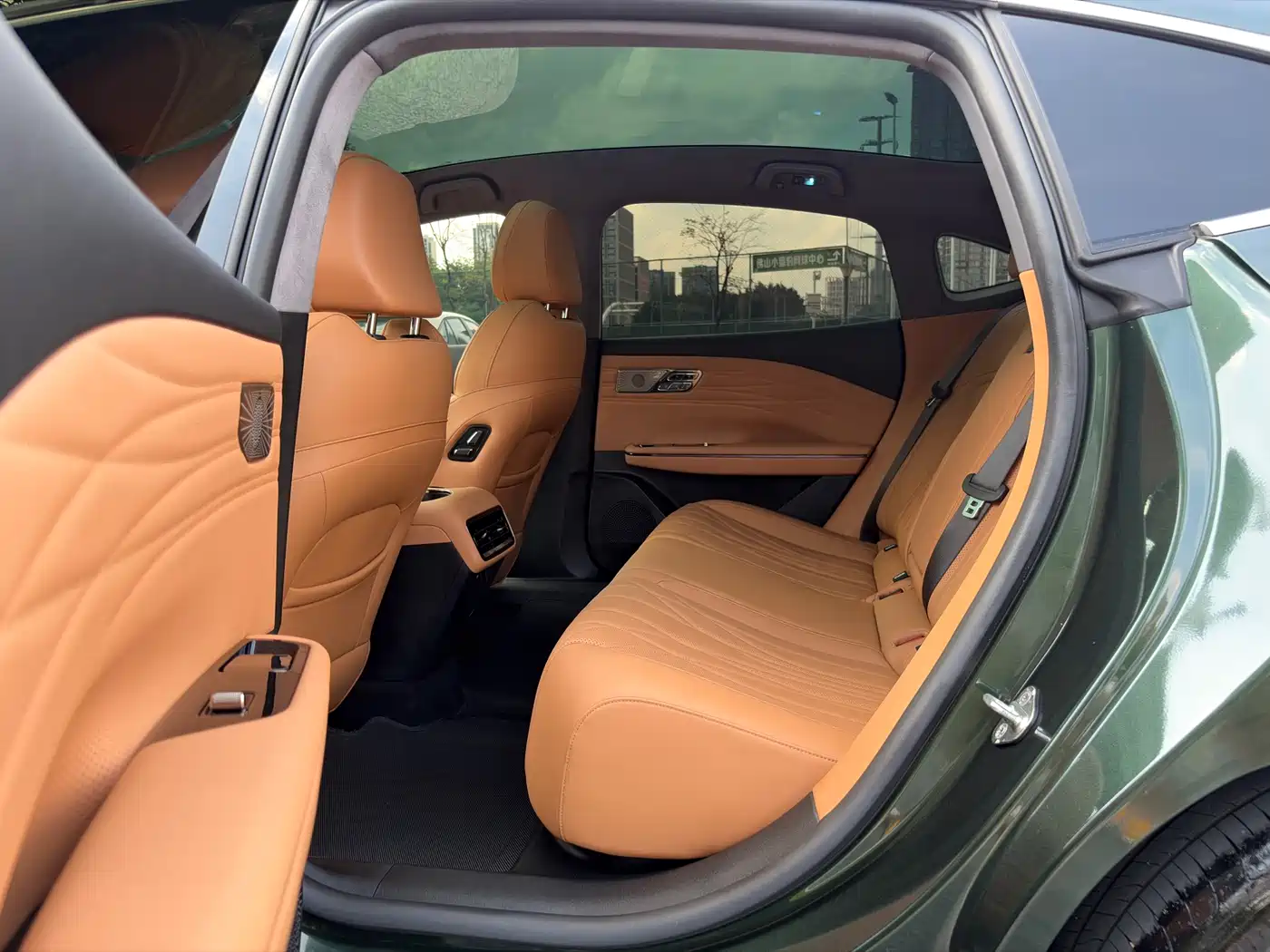 Geely Galaxy Galaxy Xingyao 8 2025 130km EM-P Starship Edition фото 10
