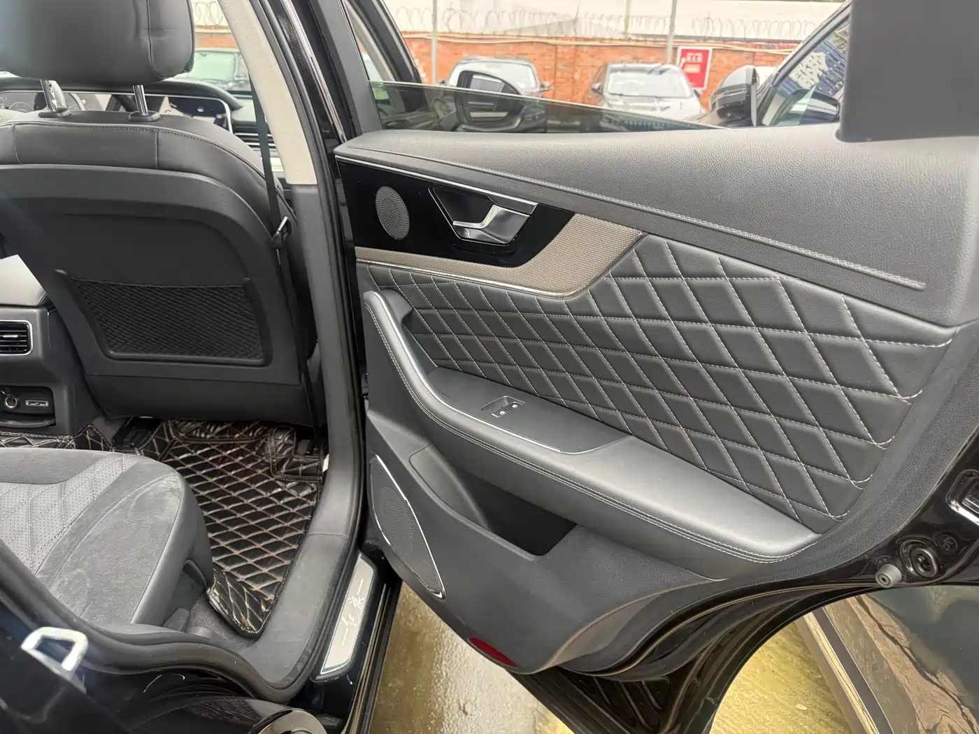Hongqi HS5 2019 2.0T Smart Connect Enjoy 4WD Edition фото 8