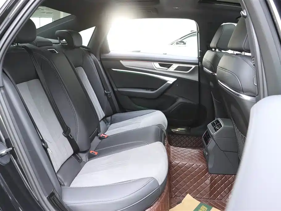 Audi A6L 2024 45 TFSI Premium Dynamic фото 17