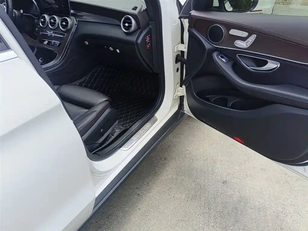 Mercedes-Benz GLC 2020 GLC 260 L 4MATIC Luxury фото 11