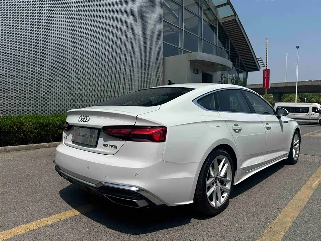 Audi A5 (Import) 2024 Sportback 40 TFSI Fashion Dynamic фото 5