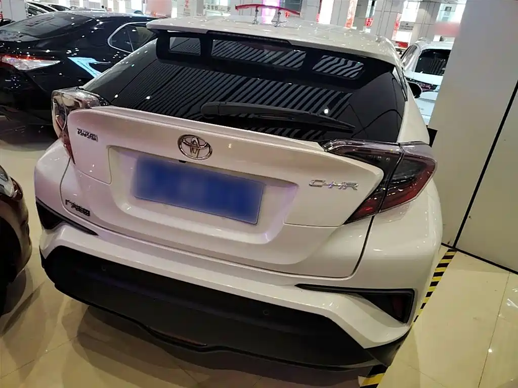 Toyota C-HR 2018 Model 2.0L Luxury Sunroof Version China V фото 7