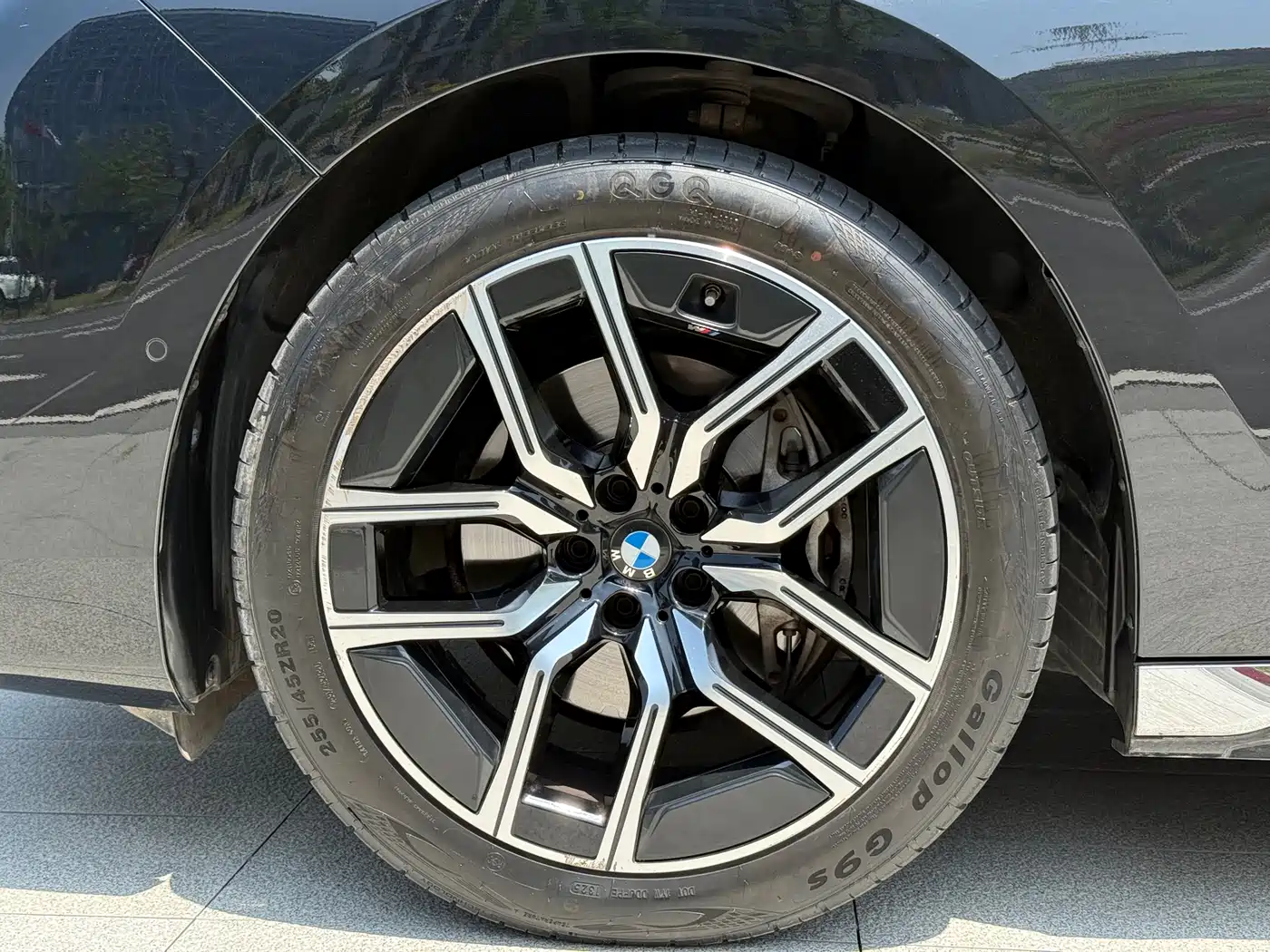 BMW 7 Series 2023 Model 735Li M Sport Package фото 18