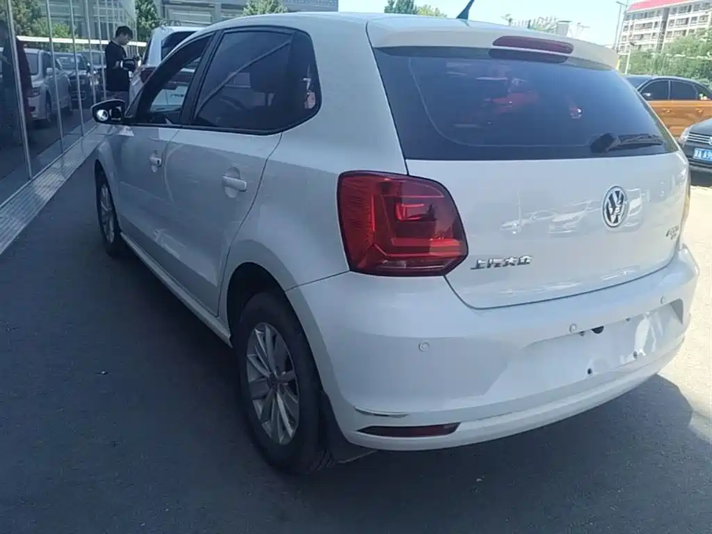 Volkswagen Polo 2018 1.5L Auto Safe Drive фото 9