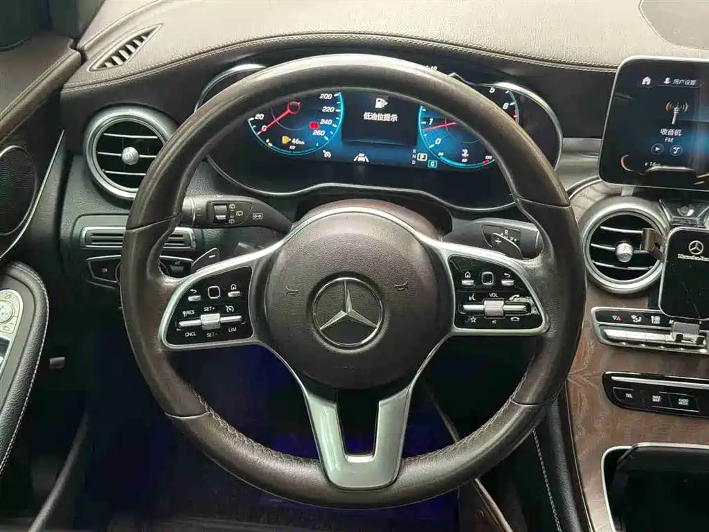Mercedes-Benz GLC 2020 GLC 300 L 4MATIC Dynamic фото 6