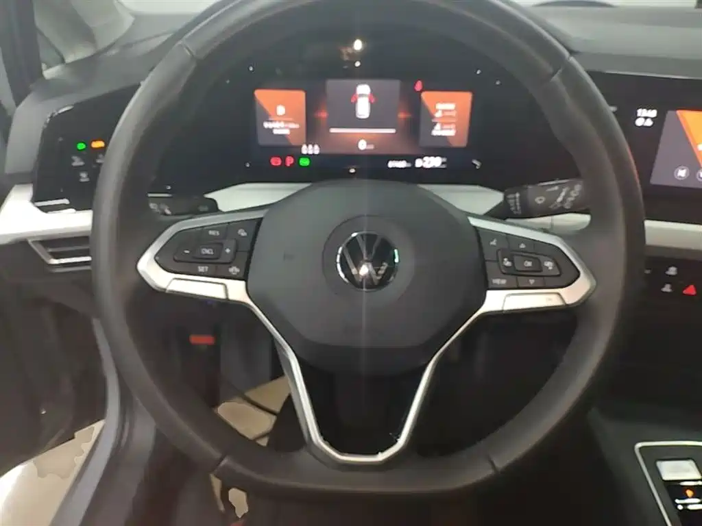 Volkswagen Golf 2023 Facelift 280TSI DSG Pro фото 11