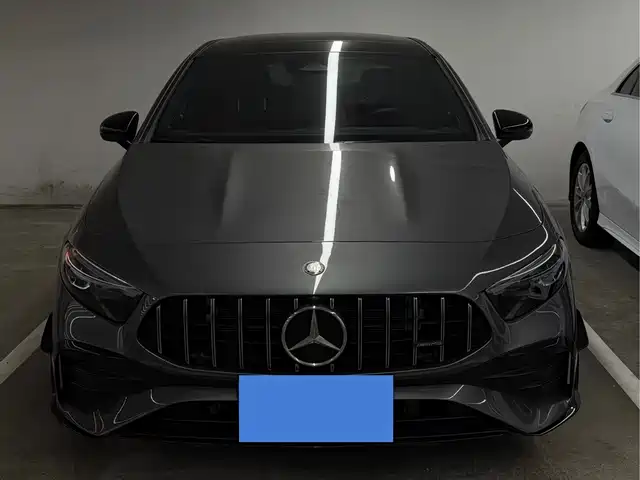 Mercedes-Benz A-Class AMG 2025 AMG A 35 L 4MATIC — фото 2