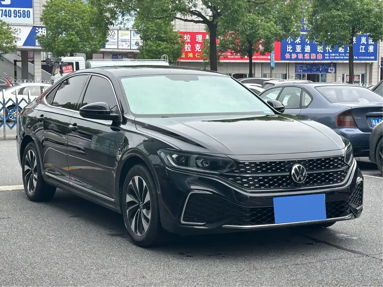Volkswagen Passat 2023 Facelift 280TSI Starlight Elite Edition фото 3