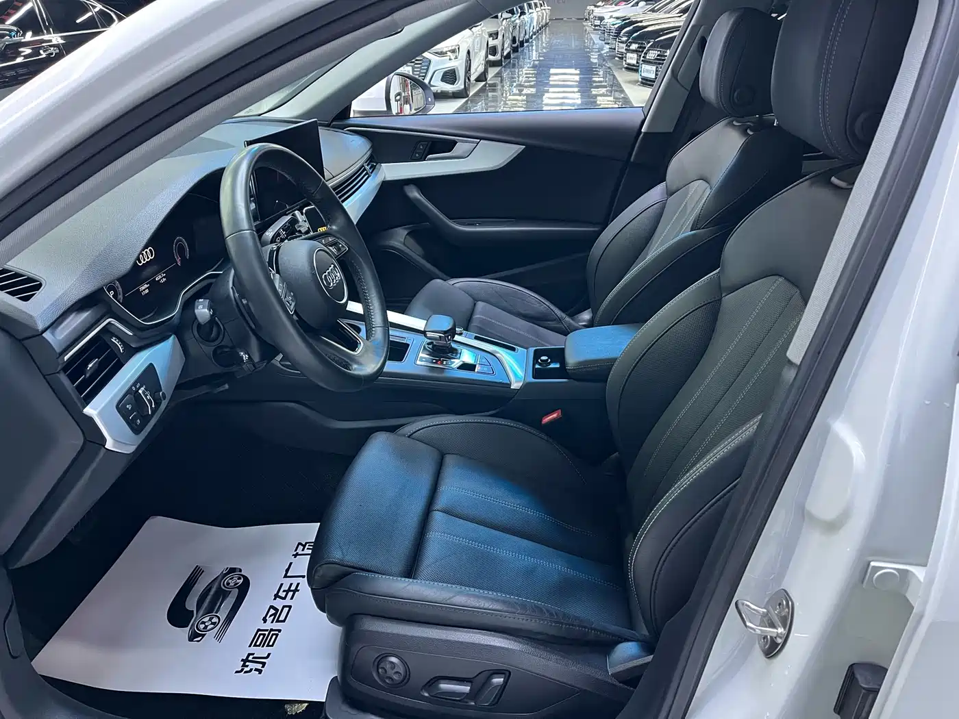 Фото 4 - Audi A4L