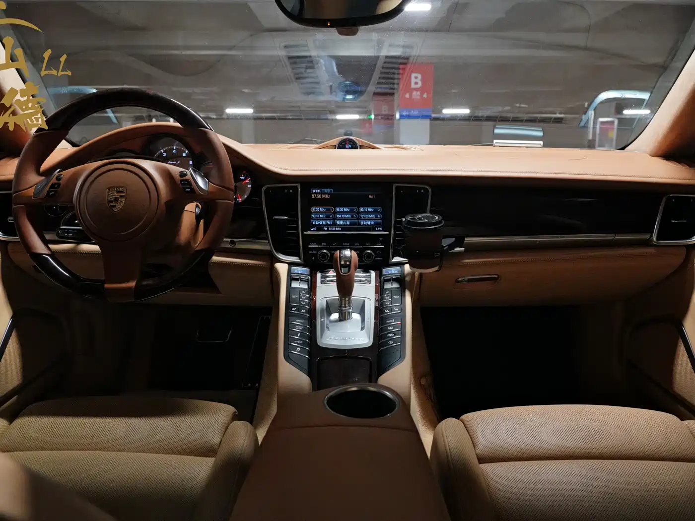 Porsche Panamera 2012 Panamera Turbo S 4.8T фото 18