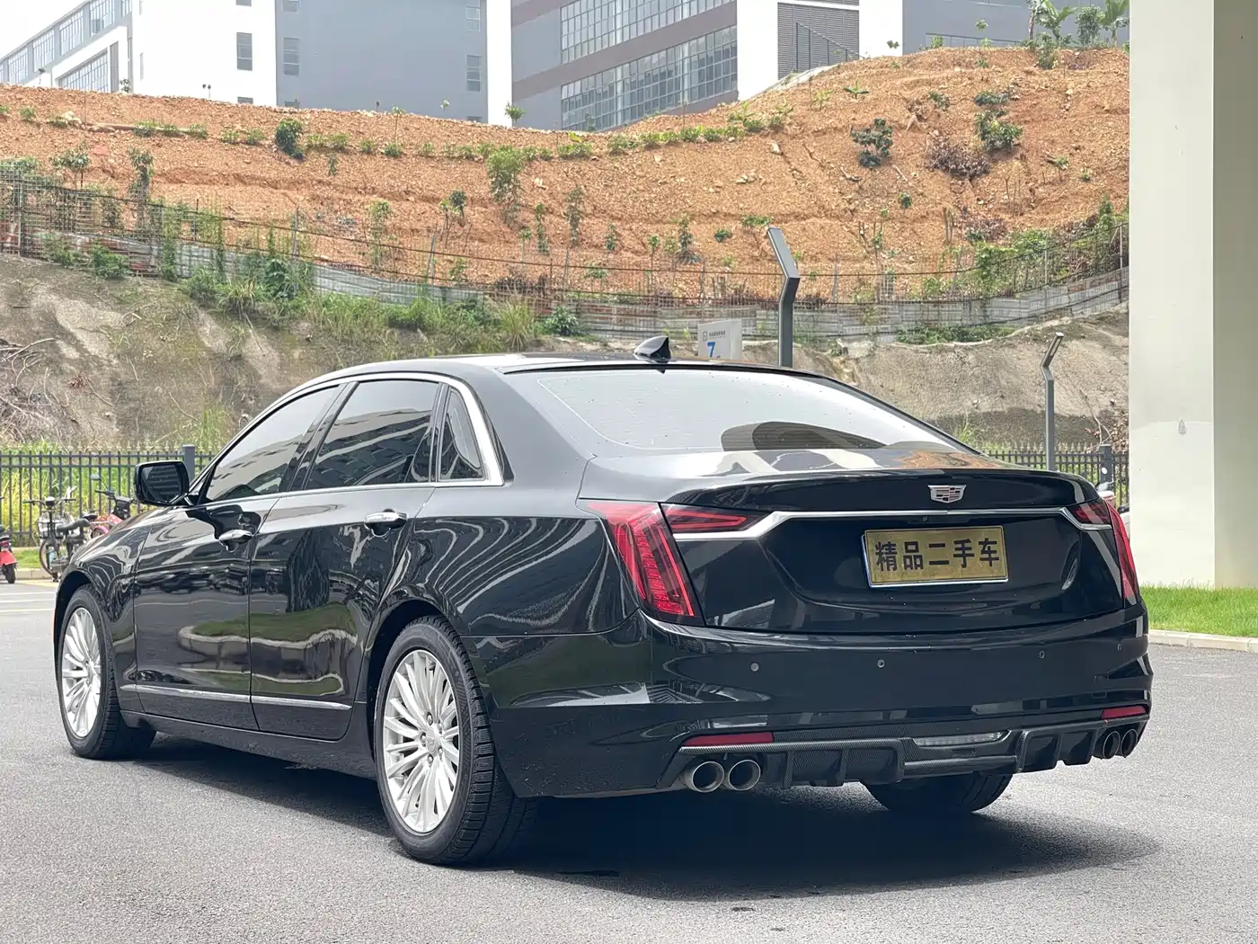 CADILLAC CT6