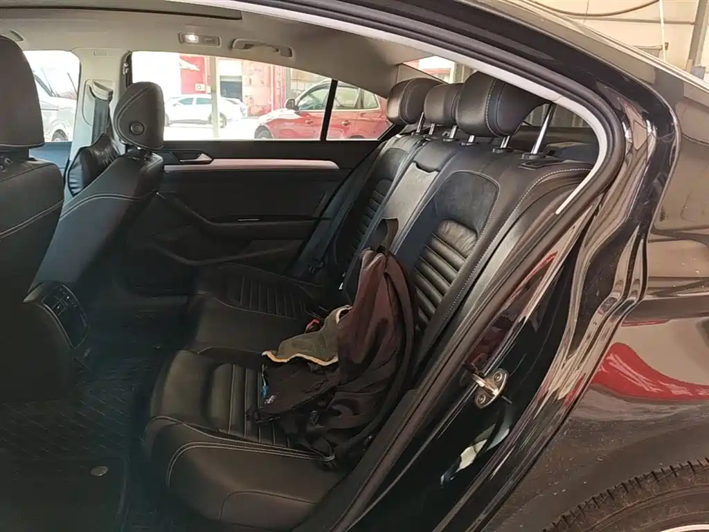 Volkswagen Magotan 2020 280TSI DSG Comfort фото 17
