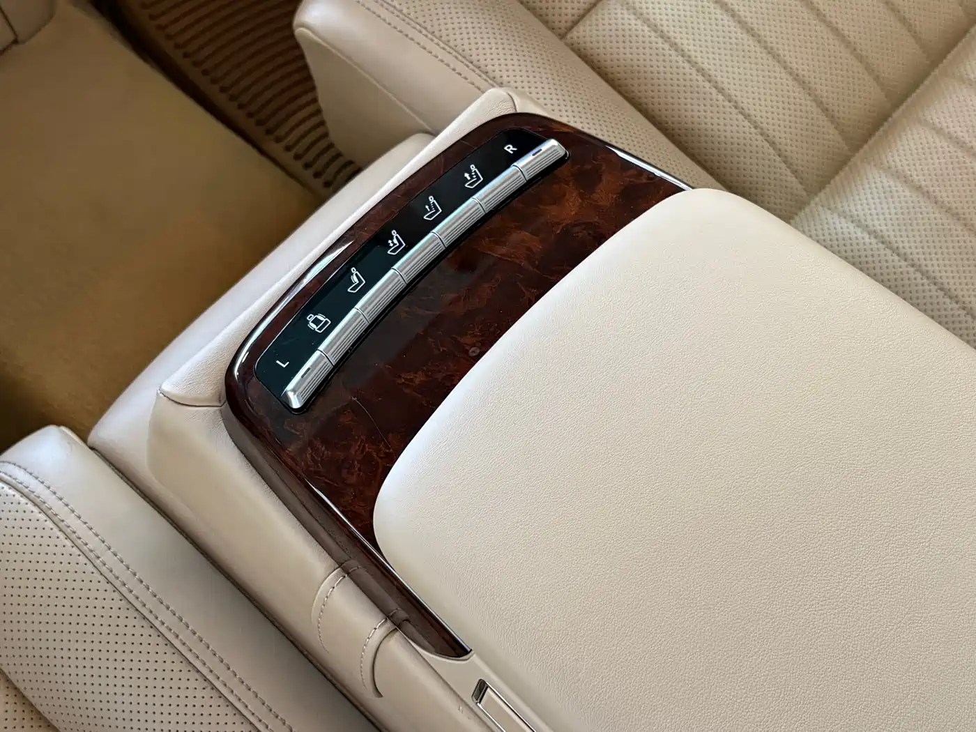 Mercedes-Benz S-Class 2010 S 600 L фото 22
