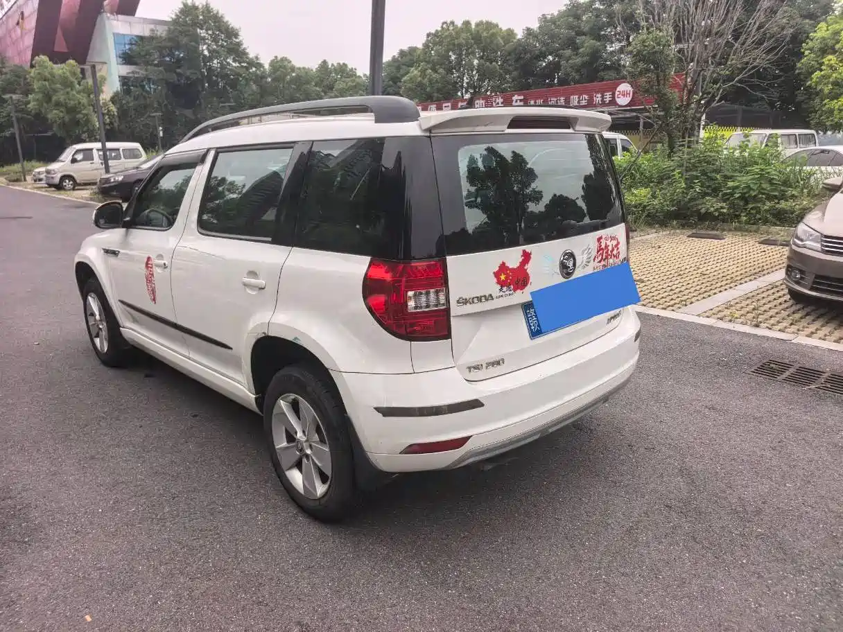 Škoda Yeti 2017 TSI280 DSG Advance фото 6