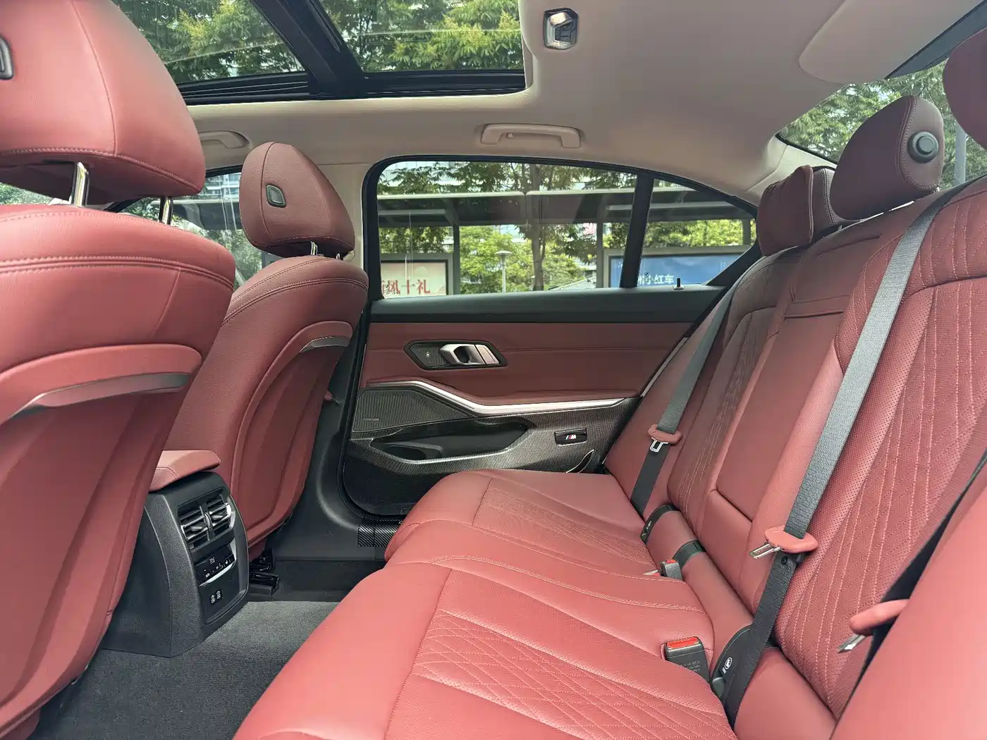 BMW 3 Series 2024 325Li M Sport Shadowline Package фото 11