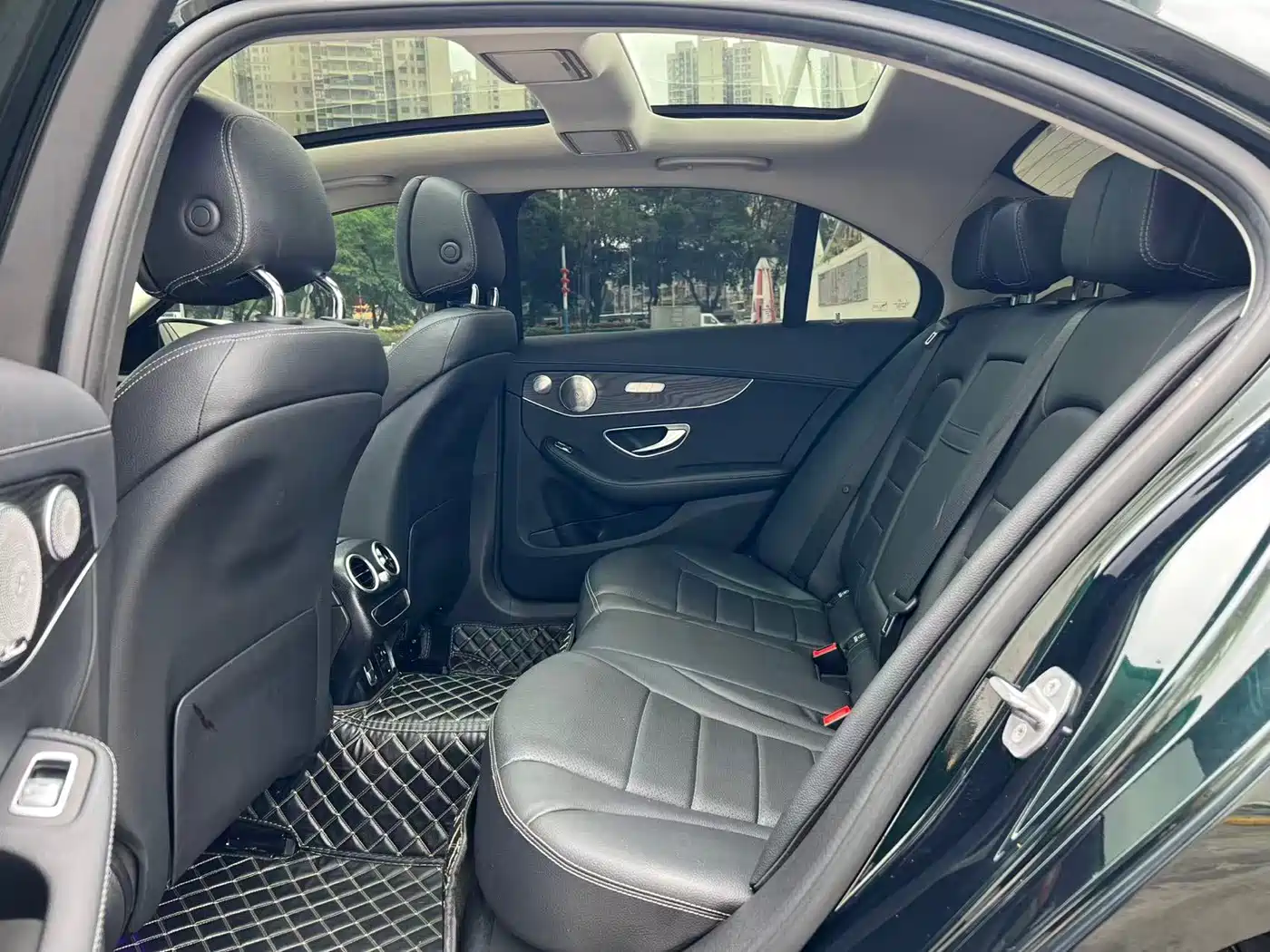 Mercedes-Benz C-Class 2021 C 260 L Sport Starry Exclusive Edition фото 5