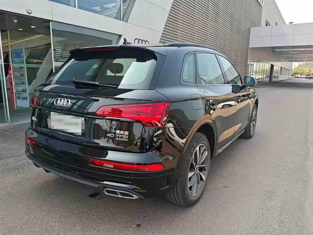 Audi Q5L 2025 40 TFSI Luxury Dynamic фото 4
