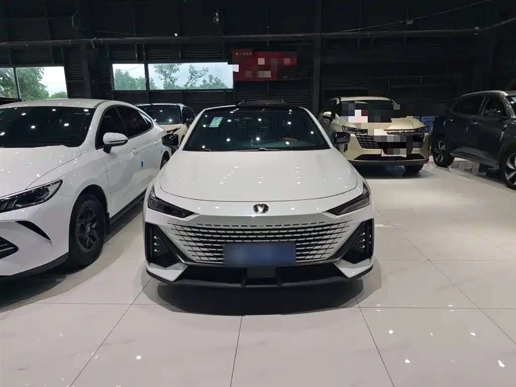 CHANGAN UNI-V