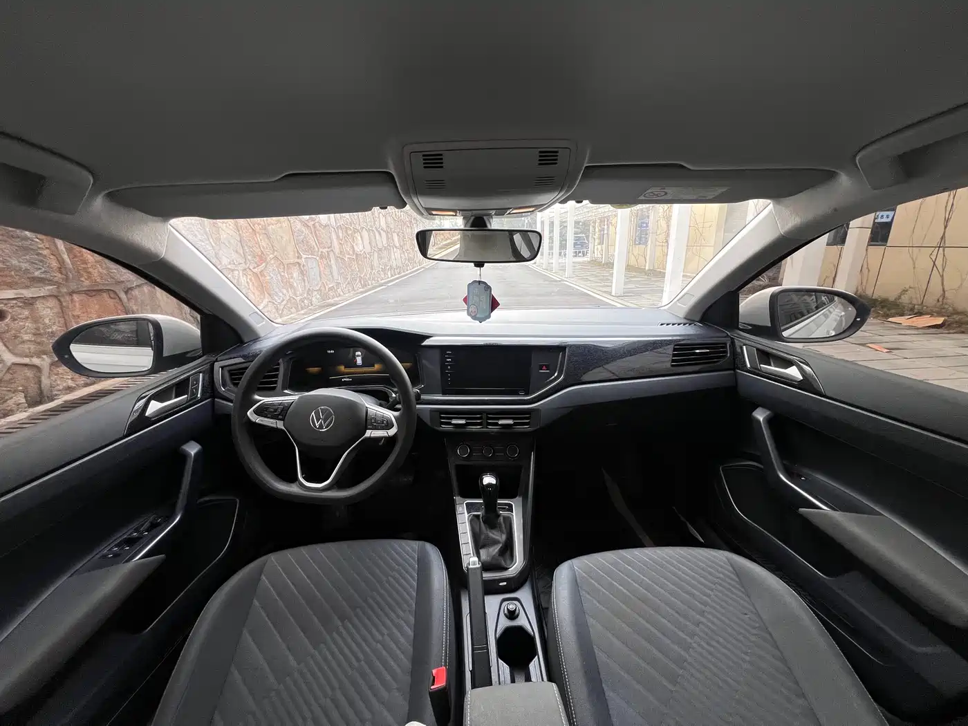 Volkswagen Lavida 2023 New Sharp 1.5L Auto Premium Edition фото 6
