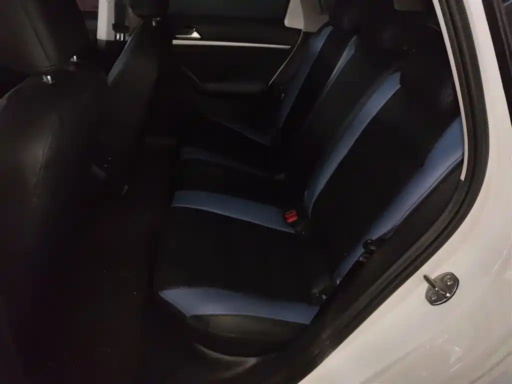 Volkswagen Lavida 2024 Model 1.5L Automatic Delight Edition фото 17