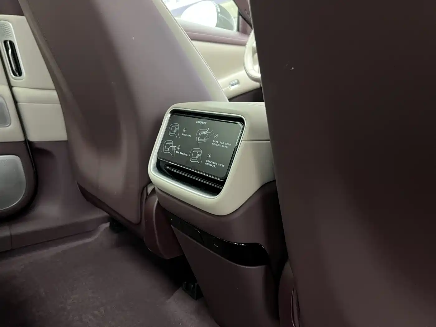 Xiaomi Auto Xiaomi YU7 2025 Extended Range AWD Pro фото 10