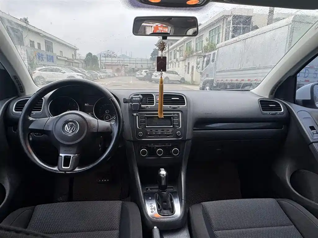Volkswagen Golf 2012 1.4TSI Automatic Luxury фото 6