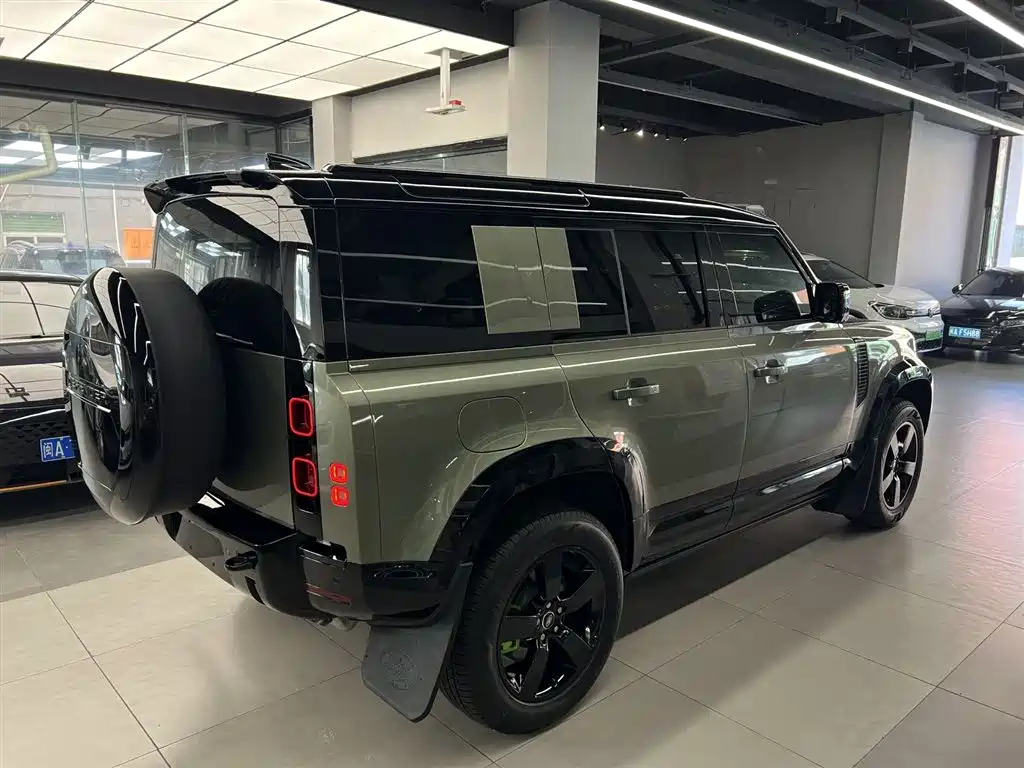 Land Rover Defender 2024 110 3.0T P400 X-DYNAMIC HSE фото 9