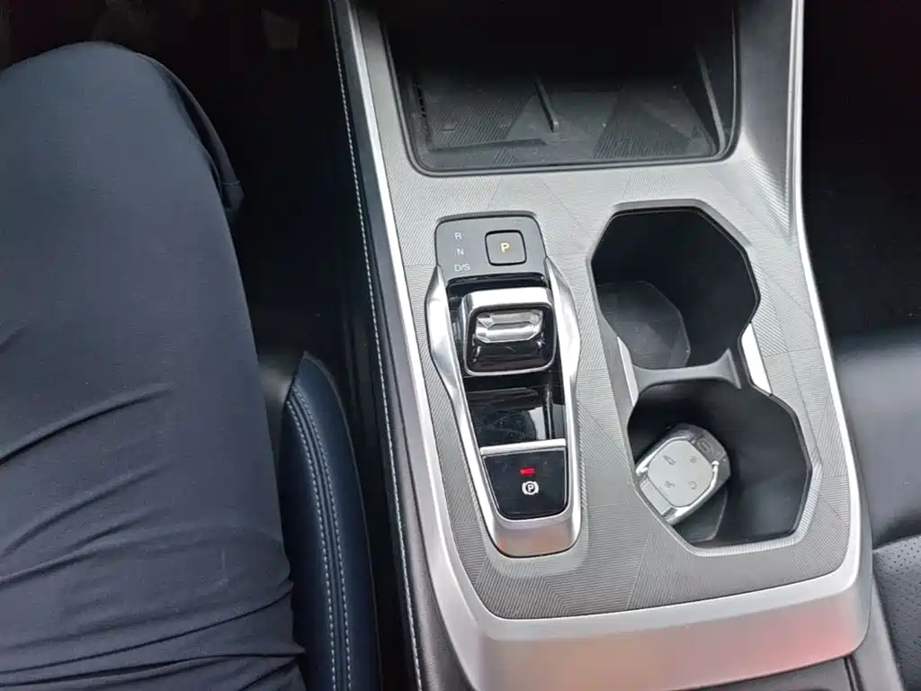 GAC Trumpchi Trumpchi GS3 2023 Shadow Speed 270T R-STYLE фото 14