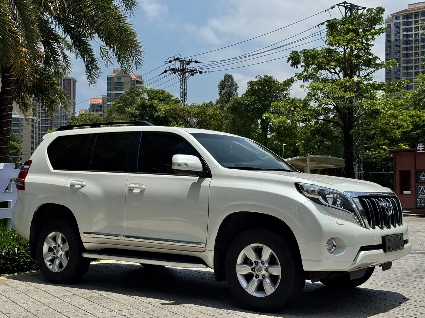 Toyota Prado 2016 3.5L Auto TX-L фото 3